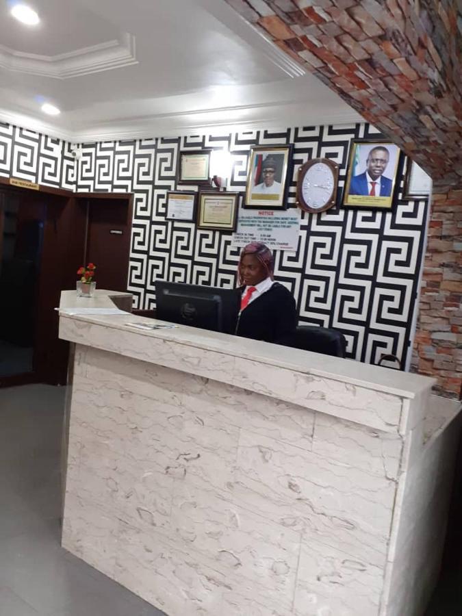 Alluring View Hotel - Toyin Sreet Ikeja Exterior foto